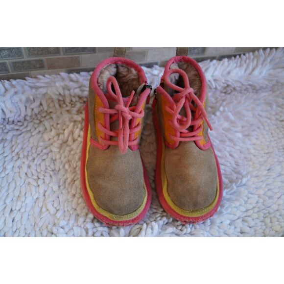 UGG Neumel II Suede Taupe Pink Chukka Boots Little Girl’s Size 11 - Picture 7 of 8